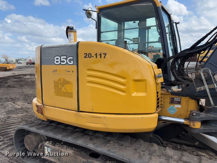 image for item FB3181 2020 John Deere 85G mini excavator