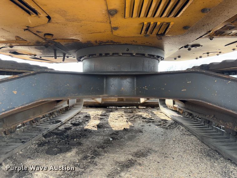 image for item FB3181 2020 John Deere 85G mini excavator