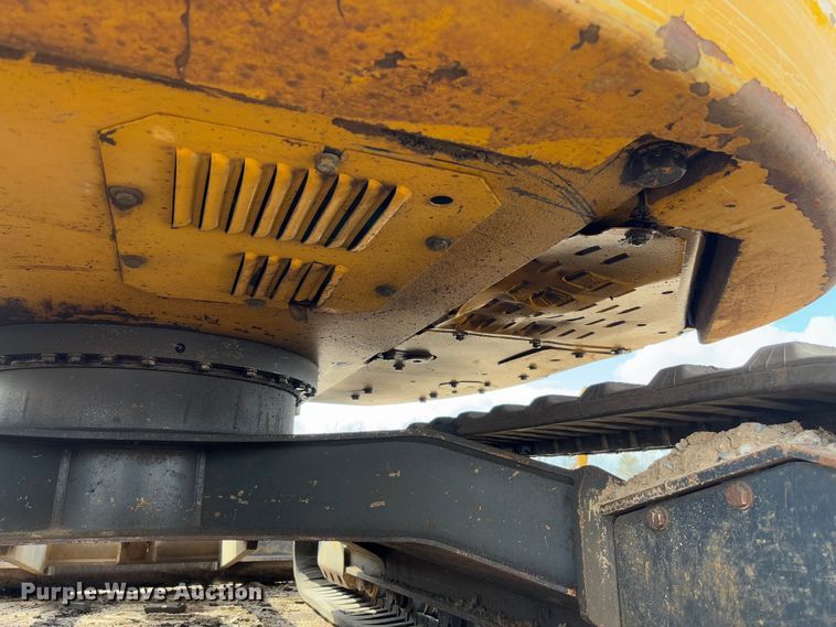 image for item FB3181 2020 John Deere 85G mini excavator