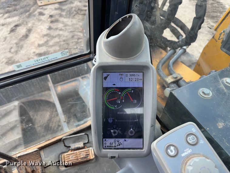 image for item FB3181 2020 John Deere 85G mini excavator