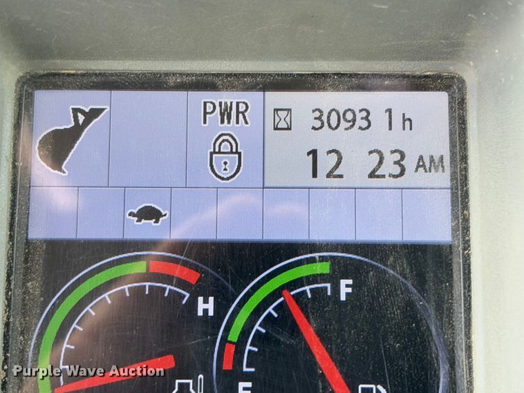 image for item FB3181 2020 John Deere 85G mini excavator