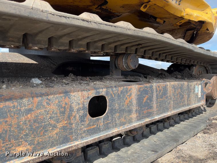 image for item FB3181 2020 John Deere 85G mini excavator