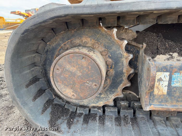 image for item FB3181 2020 John Deere 85G mini excavator