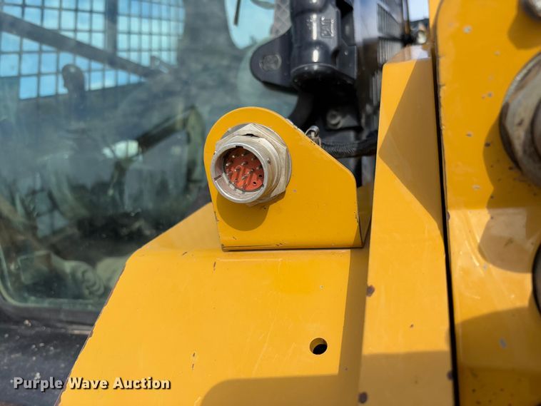 image for item FB3183 2021 Caterpillar 299D3 tracked skid steer loader