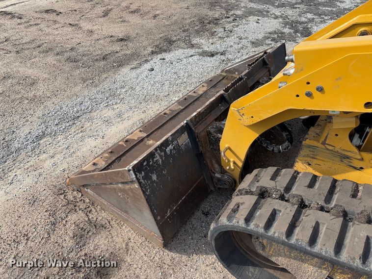 image for item FB3183 2021 Caterpillar 299D3 tracked skid steer loader