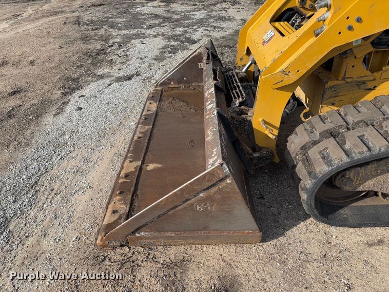 image for item FB3183 2021 Caterpillar 299D3 tracked skid steer loader
