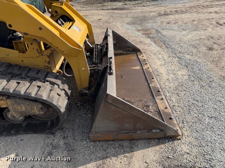 image for item FB3183 2021 Caterpillar 299D3 tracked skid steer loader