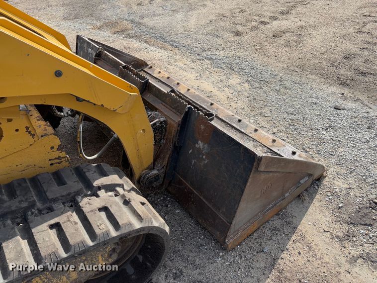 image for item FB3183 2021 Caterpillar 299D3 tracked skid steer loader