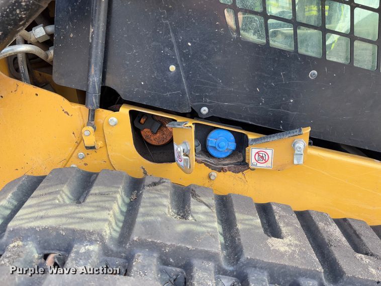 image for item FB3183 2021 Caterpillar 299D3 tracked skid steer loader
