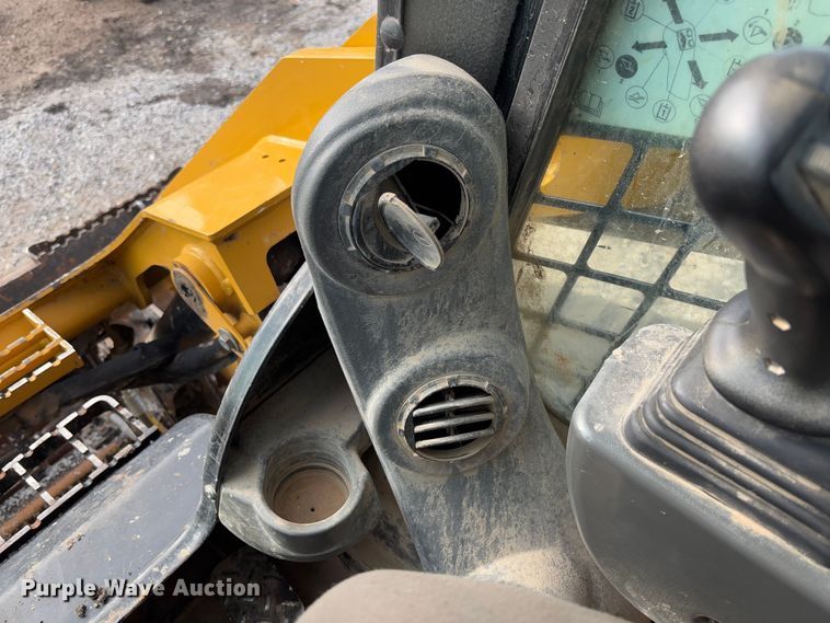 image for item FB3183 2021 Caterpillar 299D3 tracked skid steer loader