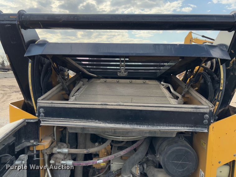 image for item FB3183 2021 Caterpillar 299D3 tracked skid steer loader