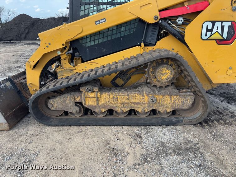 image for item FB3183 2021 Caterpillar 299D3 tracked skid steer loader