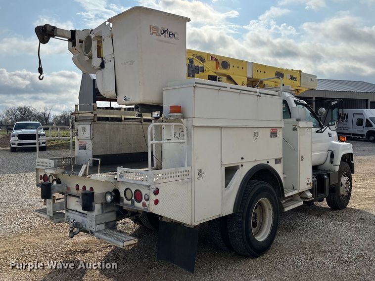 image for item FB3189 2002 Chevrolet C7 bucket truck