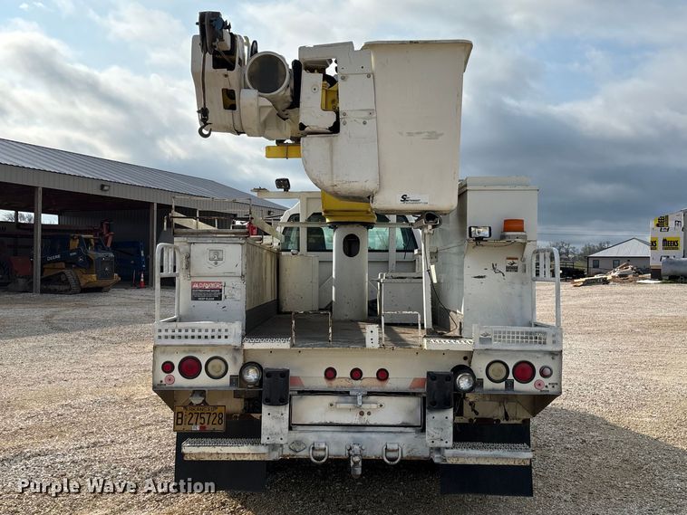 image for item FB3189 2002 Chevrolet C7 bucket truck