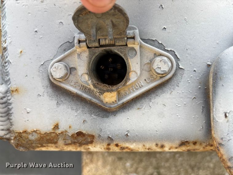 image for item FB3189 2002 Chevrolet C7 bucket truck