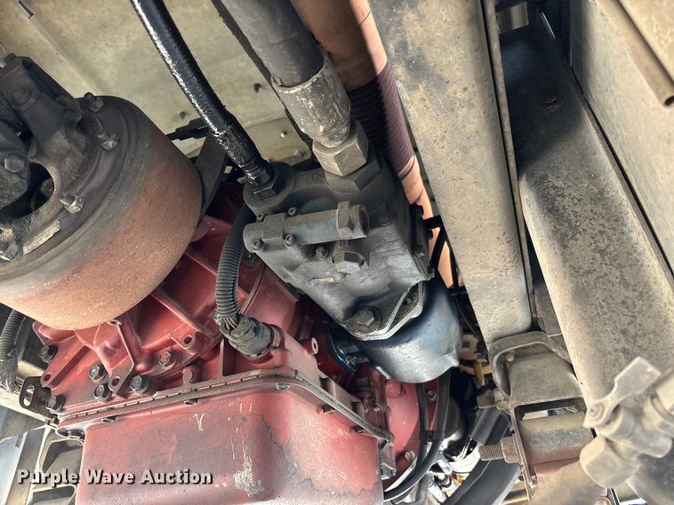 image for item FB3189 2002 Chevrolet C7 bucket truck