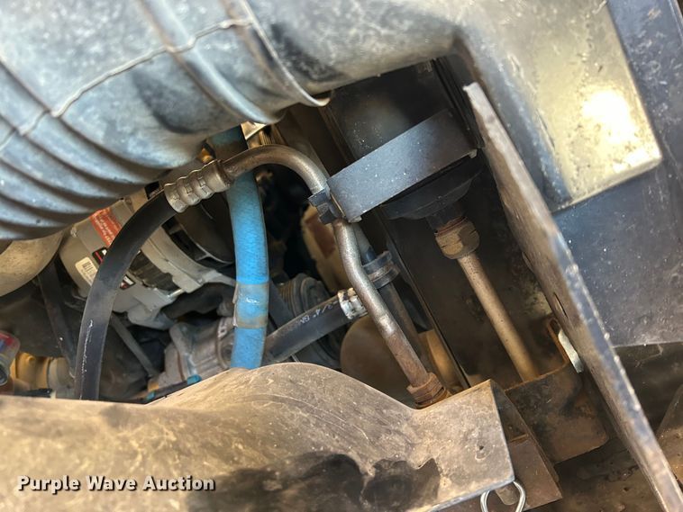 image for item FB3189 2002 Chevrolet C7 bucket truck