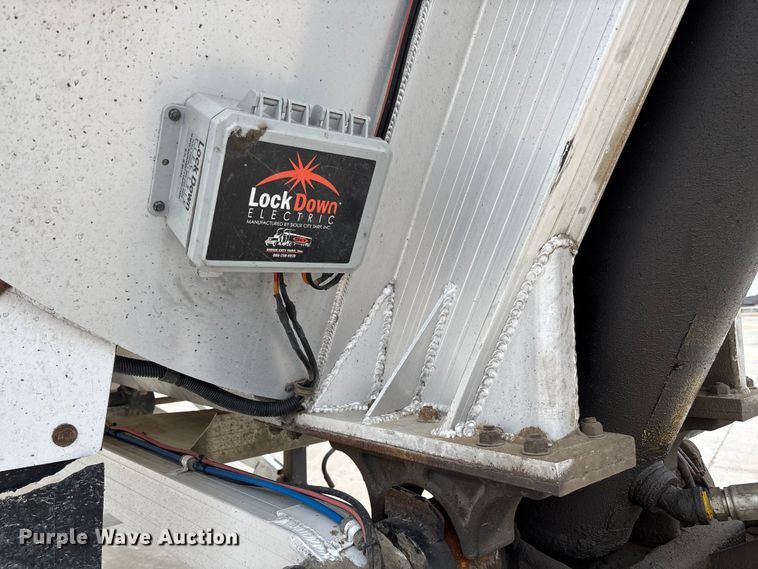 image for item FB3191 2016 Travis S/97 end dump trailer