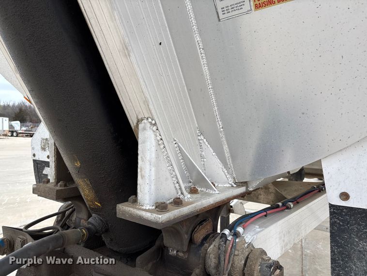 image for item FB3191 2016 Travis S/97 end dump trailer
