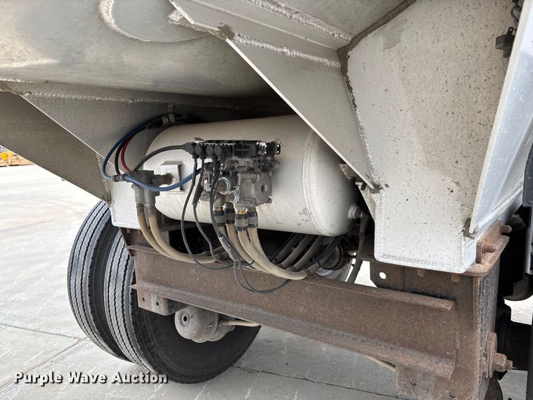 image for item FB3191 2016 Travis S/97 end dump trailer