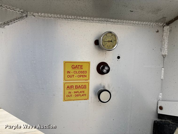 image for item FB3191 2016 Travis S/97 end dump trailer