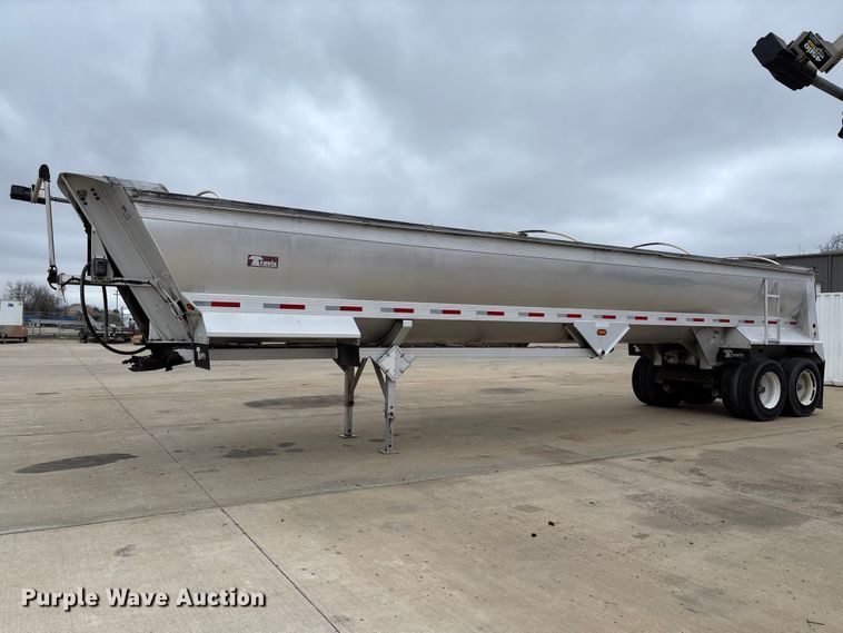 image for item FB3192 2017 Travis S/97 end dump trailer