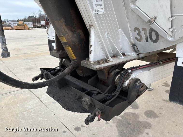 image for item FB3192 2017 Travis S/97 end dump trailer