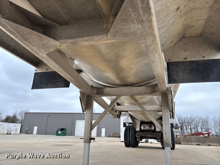 image for item FB3192 2017 Travis S/97 end dump trailer