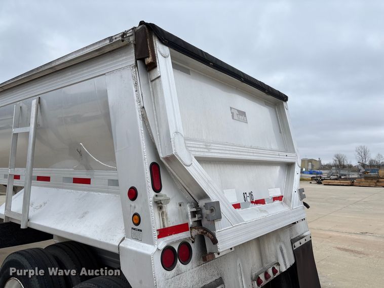 image for item FB3192 2017 Travis S/97 end dump trailer