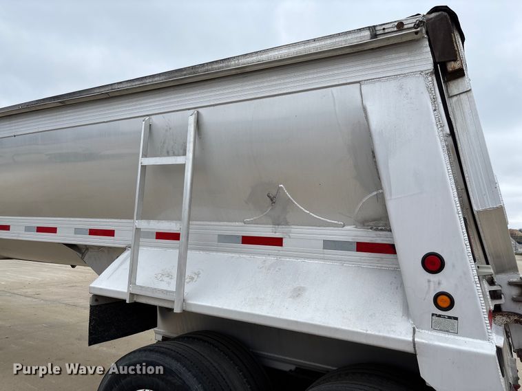 image for item FB3192 2017 Travis S/97 end dump trailer