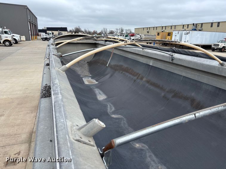 image for item FB3192 2017 Travis S/97 end dump trailer