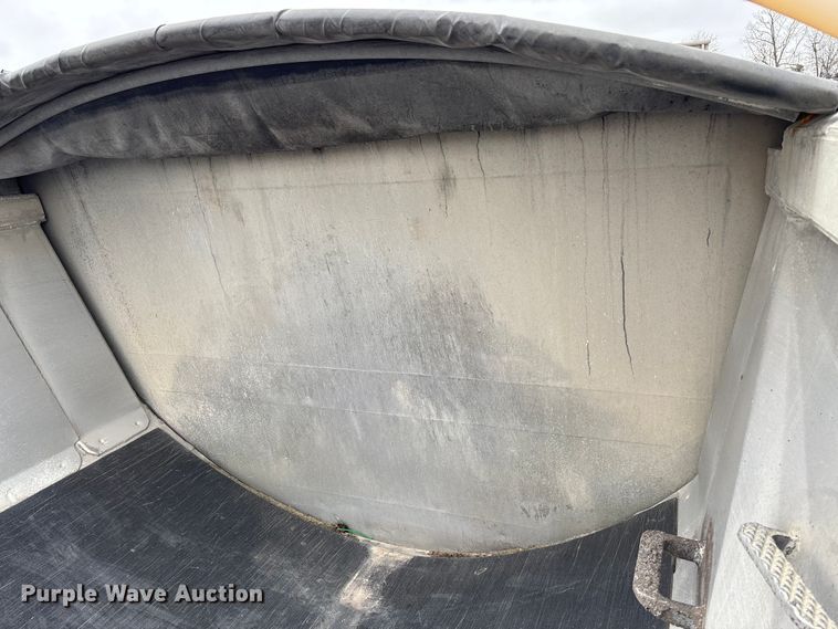 image for item FB3192 2017 Travis S/97 end dump trailer