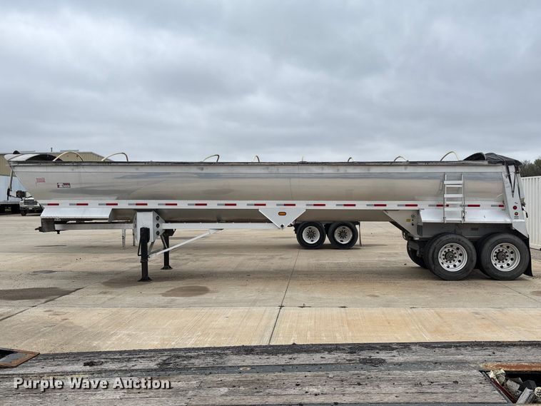 image for item FB3193 2016 Travis S/97 end dump trailer