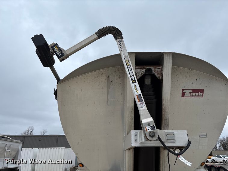 image for item FB3193 2016 Travis S/97 end dump trailer
