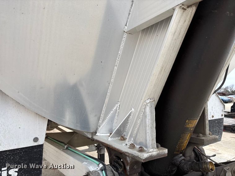 image for item FB3193 2016 Travis S/97 end dump trailer