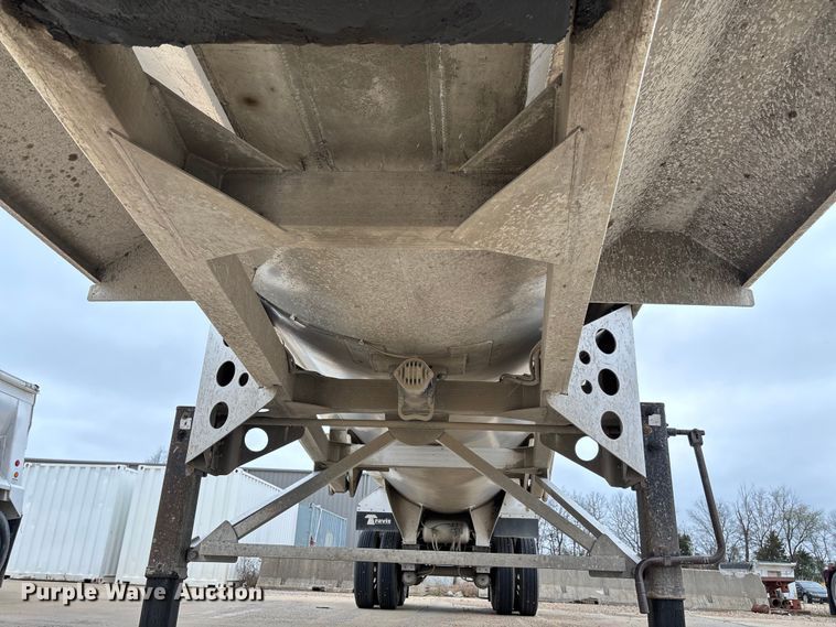 image for item FB3193 2016 Travis S/97 end dump trailer