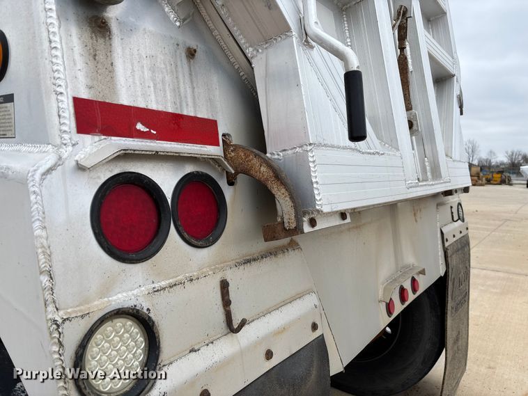 image for item FB3193 2016 Travis S/97 end dump trailer