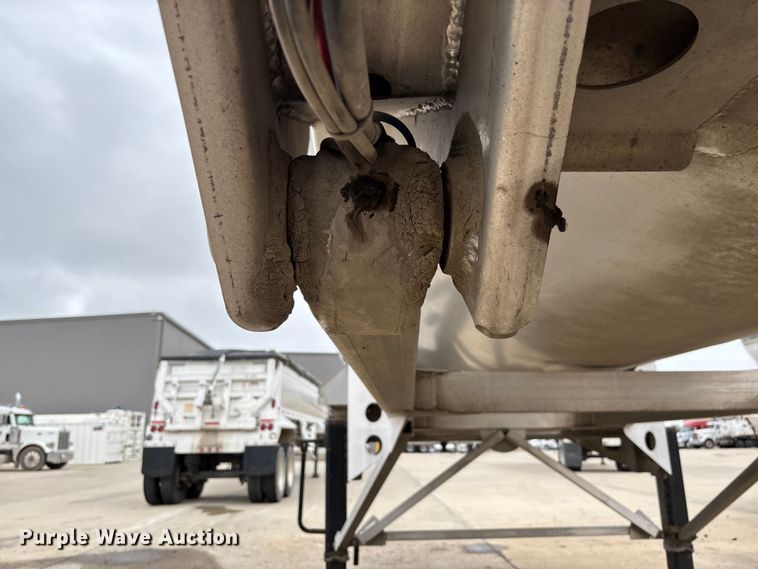 image for item FB3193 2016 Travis S/97 end dump trailer