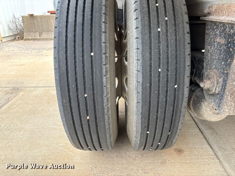 image for item FB3193 2016 Travis S/97 end dump trailer