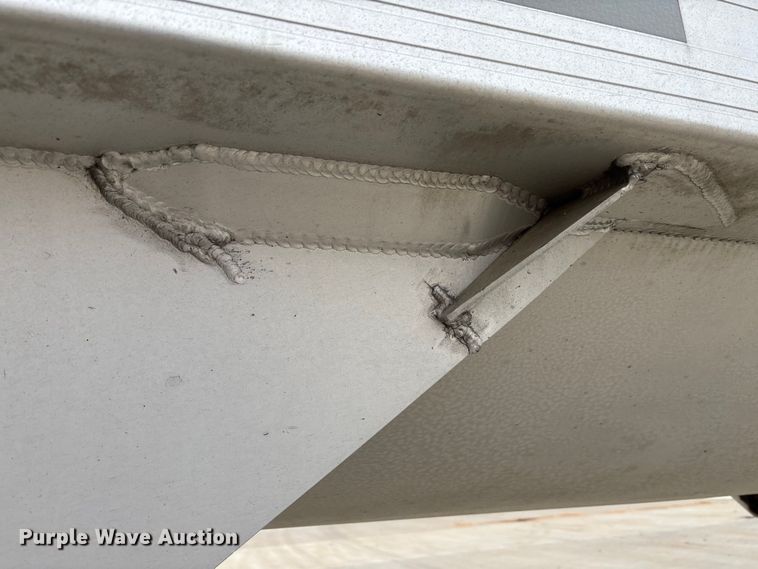 image for item FB3194 2016 Travis S/97 end dump trailer