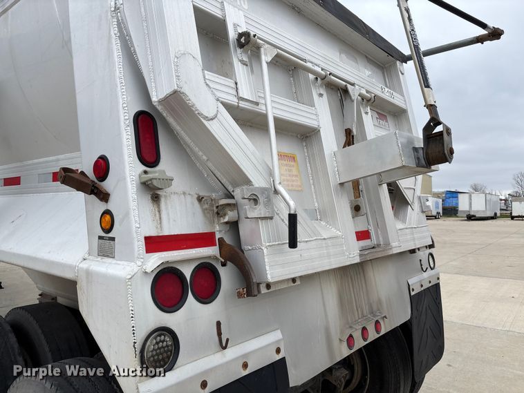 image for item FB3194 2016 Travis S/97 end dump trailer