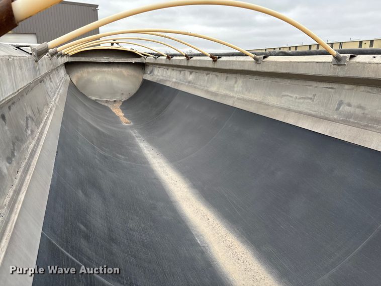 image for item FB3194 2016 Travis S/97 end dump trailer