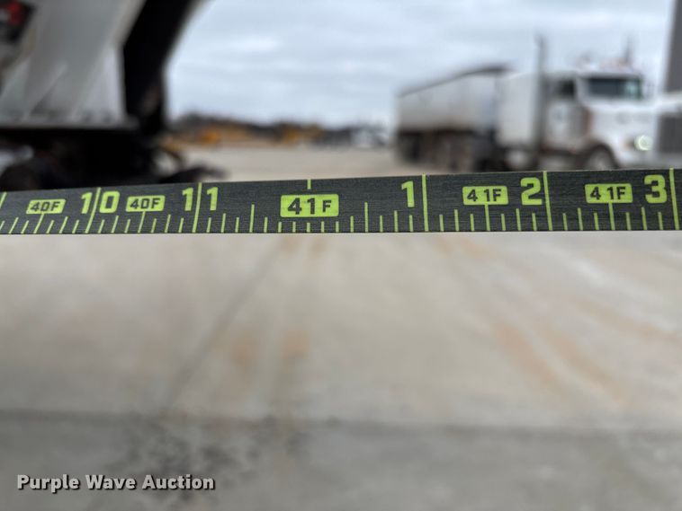 image for item FB3194 2016 Travis S/97 end dump trailer