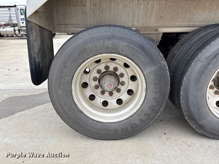 image for item FB3194 2016 Travis S/97 end dump trailer