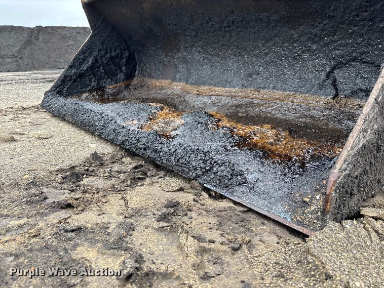 image for item FB3195 2017 Case 570N EP landscape tractor