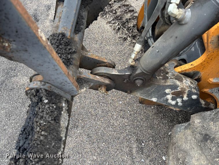 image for item FB3195 2017 Case 570N EP landscape tractor