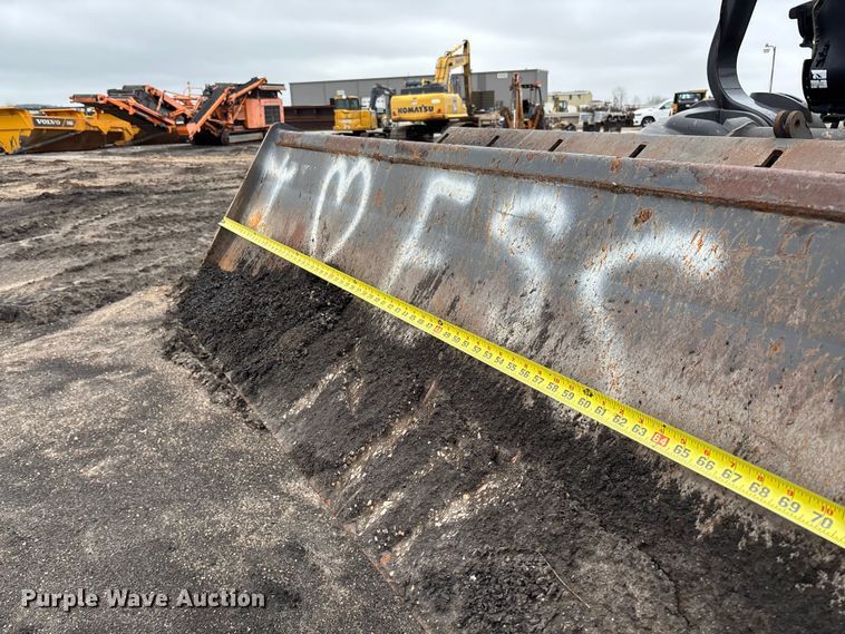 image for item FB3195 2017 Case 570N EP landscape tractor