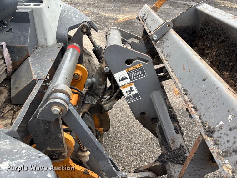 image for item FB3195 2017 Case 570N EP landscape tractor