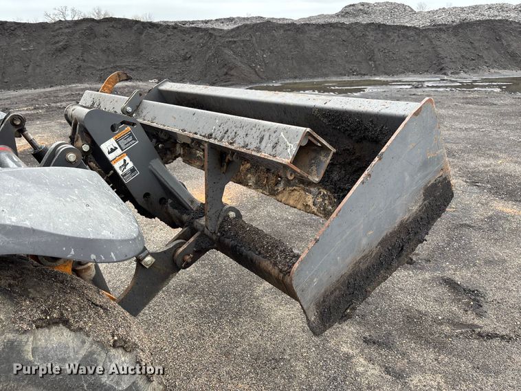 image for item FB3195 2017 Case 570N EP landscape tractor