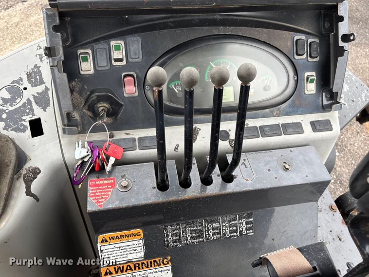 image for item FB3195 2017 Case 570N EP landscape tractor